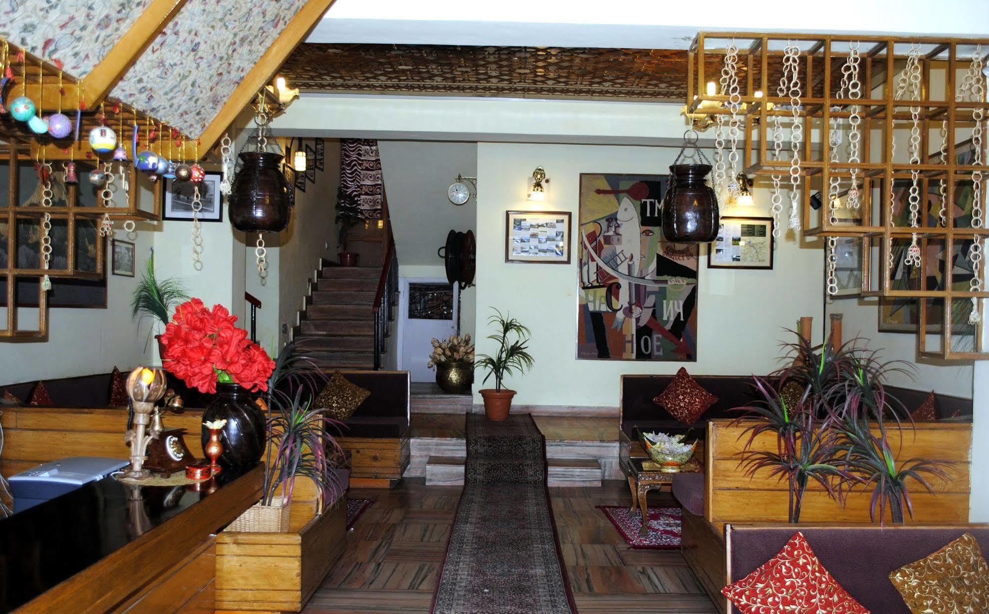 Welcome Hotel Gulmarg Buitenkant foto
